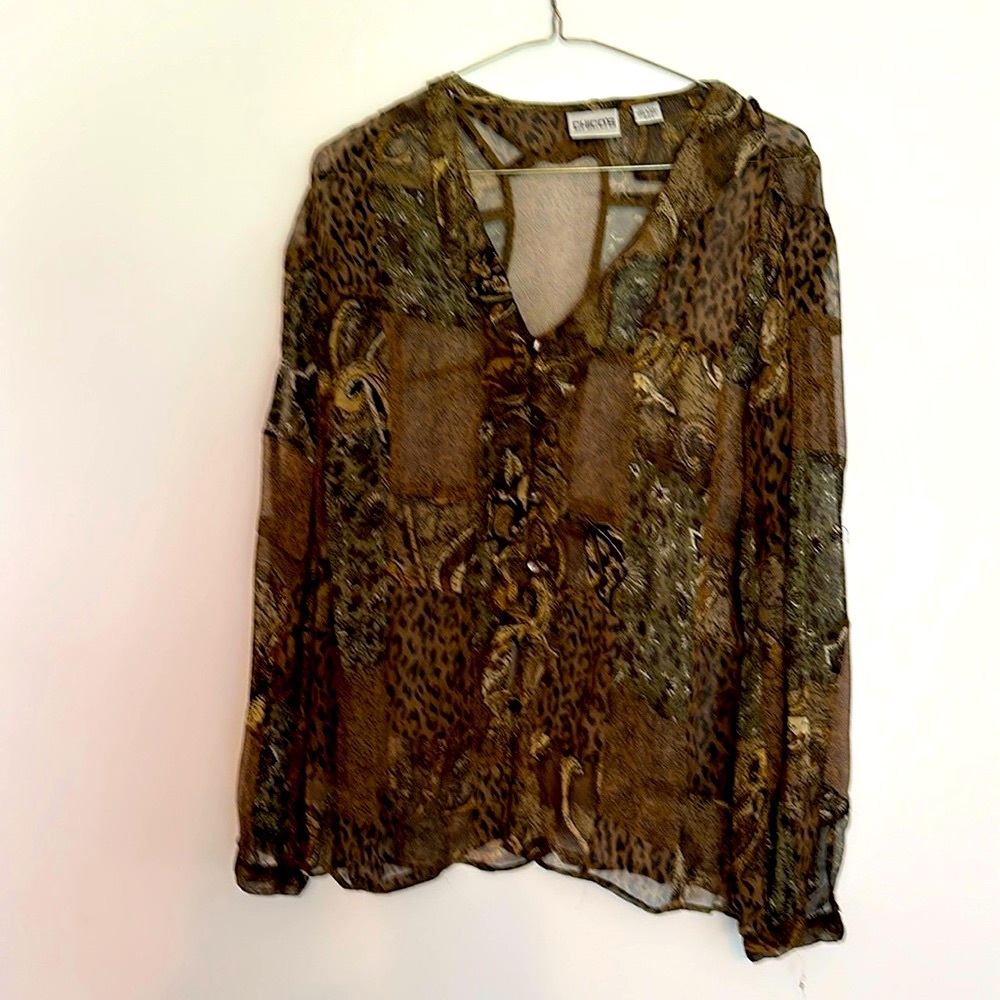 Chico’s Ladies Sexy Style Size 0 Animal Print Blouse